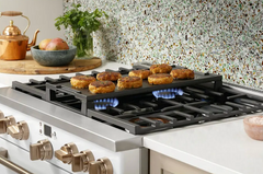 36 Inch Wide All-Gas Professional Range with 6 Burners and True Convection Oven