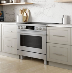 800 Series 36 Inch Wide 3.7 Cu. Ft. Free Standing Induction Range with Combi Zone and QuietClose